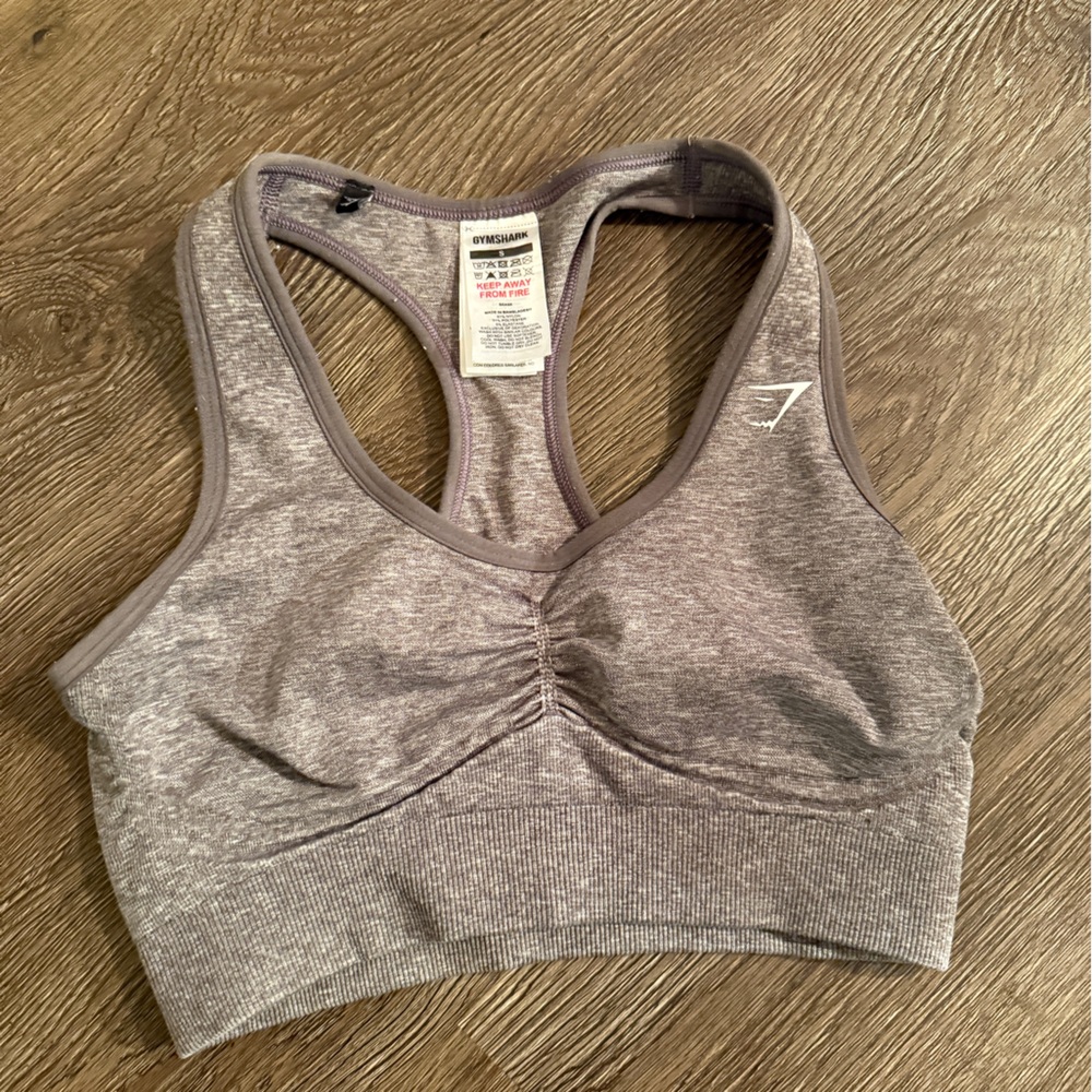 GYMSHARK sports bra w/ matching leggings and shorts (VERY FLATTERING)